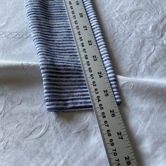 Banana Republic Factory Women's Blue/White Stripe Lightweight Sweater Top Small - Picture 7 of 9